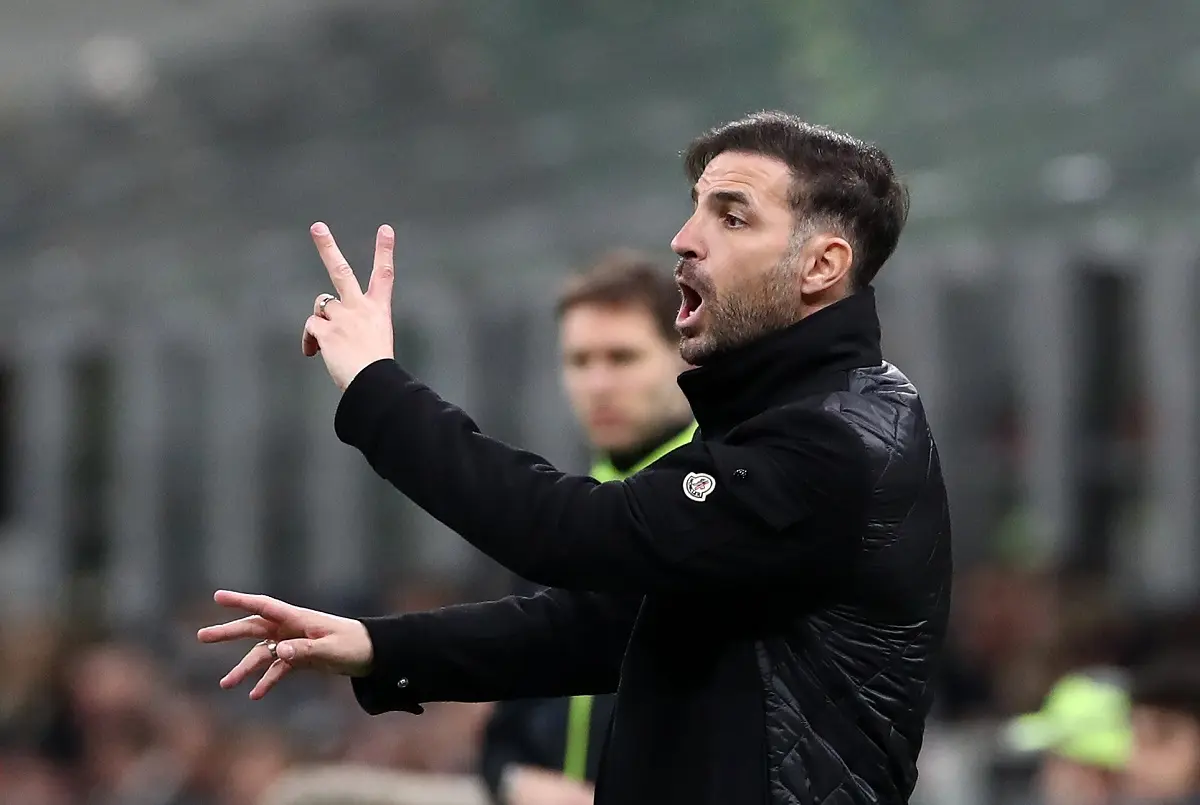 Cesc Fabregas se disculpa por la polémica en Milan - Como: "He hecho algo antideportivo"