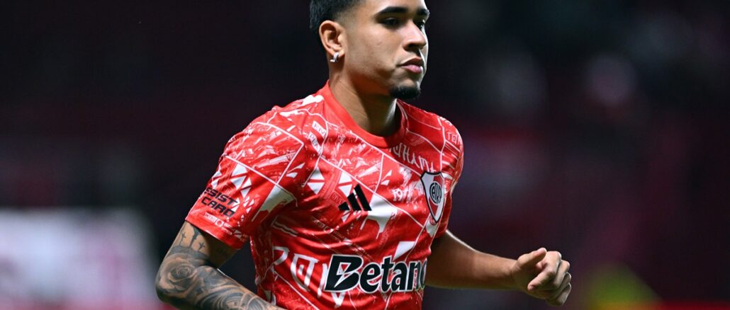 El ecuatoriano entró en la complementaria ante el Bicho. Kendry Páez debutó en River y jugó 20 minutos ante Argentinos Juniors