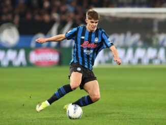 El belga iba a ser titular pero fue reemplazado minutos antes. Charles de Ketelaere se lesionó en el calentamiento y es baja en Atalanta