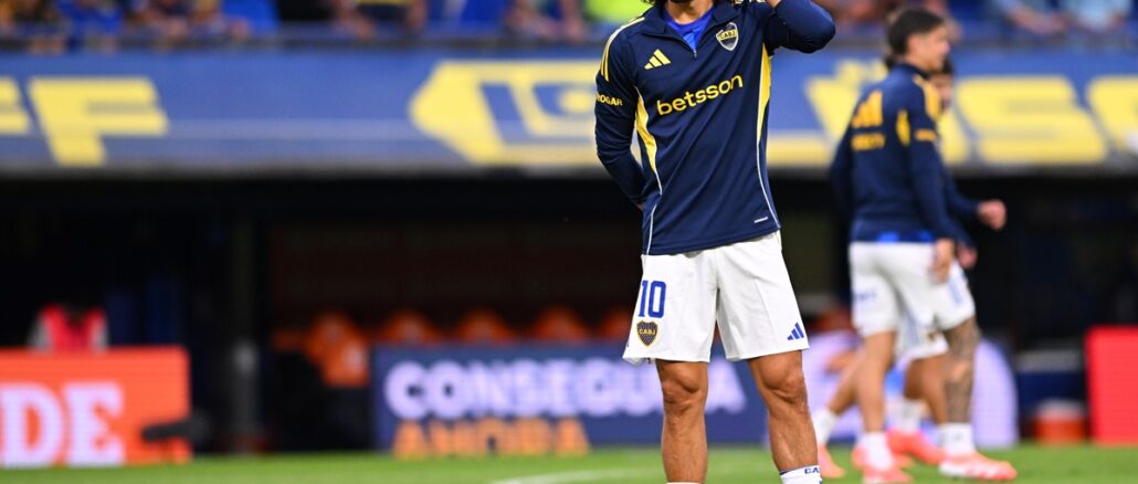 El ex defensor campeón del mundo opinó del delantero de Boca. Ruggeri denostó a Cavani: "No parece un jugador de fútbol"