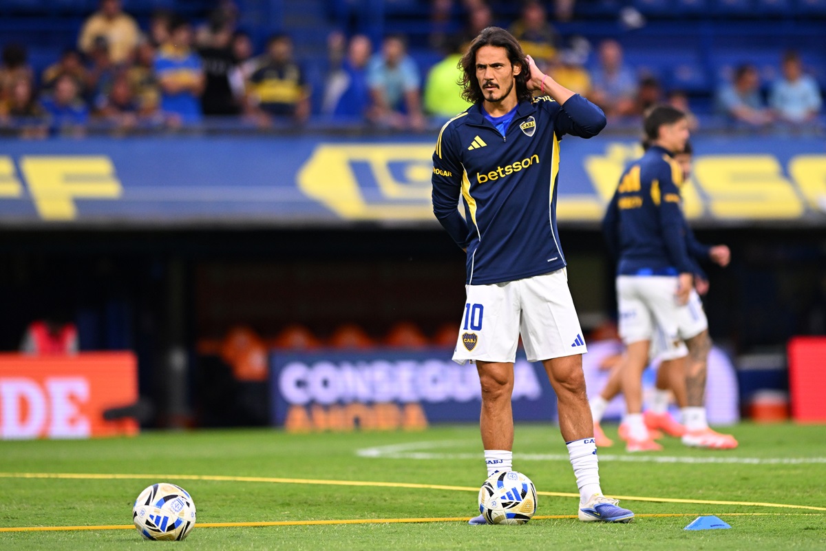 El ex defensor campeón del mundo opinó del delantero de Boca. Ruggeri denostó a Cavani: "No parece un jugador de fútbol"