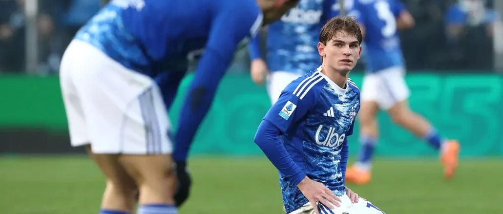 como-1907-v-atalanta-bc-serie-a (1) El argentino Nico Paz falló un penal en el último minuto y a Como le dolió el cero ante Atalanta