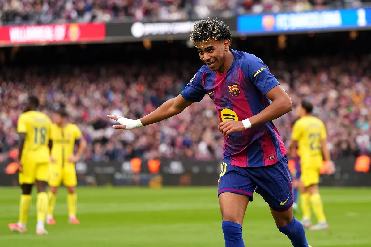 Lamine Yamal brilló con un triplete y Barcelona continúa en la cima con triunfo ante Villarreal