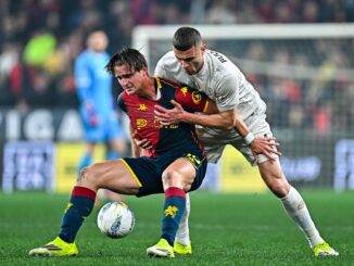 Genoa le marcó dos tantos a los Partenopei por fallas de su defensor. Antonio Conte incendió a Buongiorno tras dos graves errores en Napoli