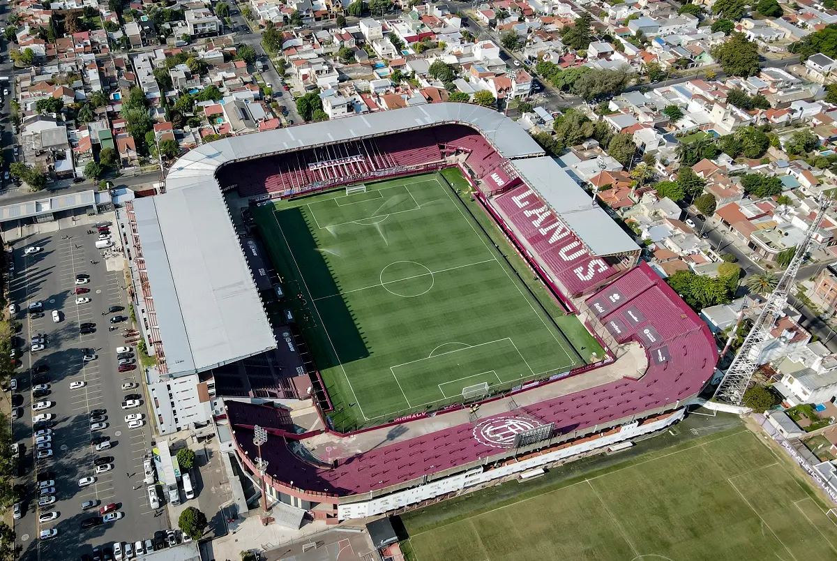 ¿Huracán vs River, en Lanús?