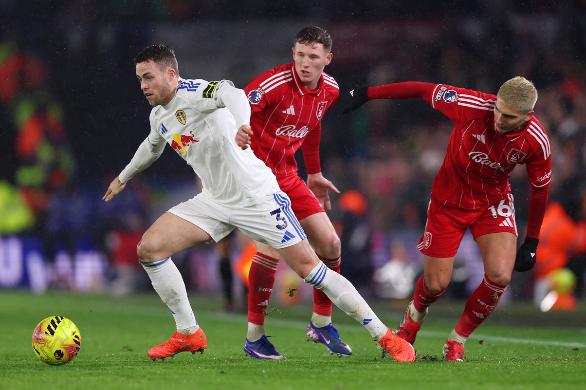 Leeds derrotó a Nottingham Forest en una final anticipada