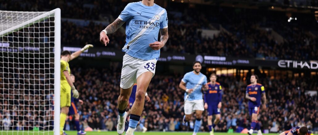 Fue 2 a 1 para los de Guardiola con doblete de Nico O´Reilly. Manchester City le ganó a Newcastle y quedó a dos puntos del Arsenal