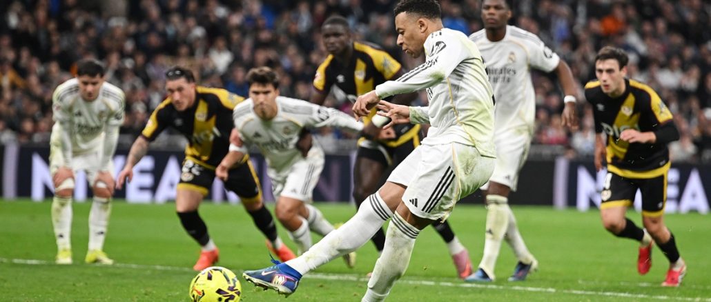 Kylian Mbappé no falló y puso el 2 a 1 de Real Madrid sobre Rayo Vallecano El Merengue ganó 2 a 1 pero los Franjirrojos terminaron calientes. ¿Fue penal de Mendy a Brahim Díaz en Real Madrid – Rayo?