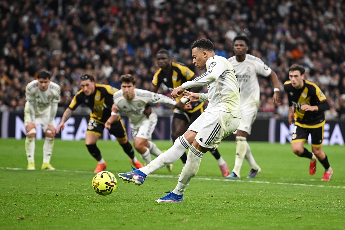 El Merengue ganó 2 a 1 pero los Franjirrojos terminaron calientes. ¿Fue penal de Mendy a Brahim Díaz en Real Madrid – Rayo?