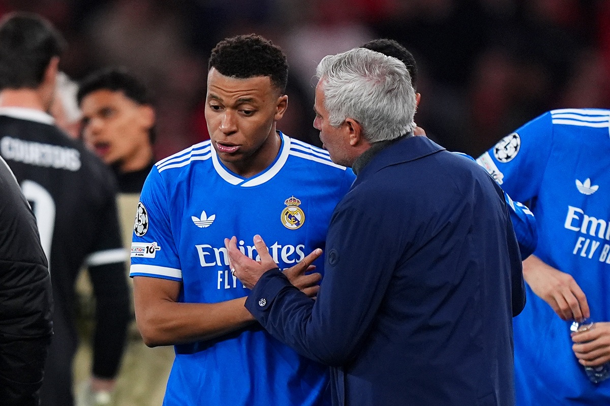 Benfica cruzó a Kylian Mbappé en sus redes oficiales