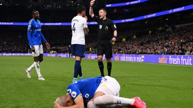 Las estadísticas de Cuti Romero con las tarjetas en Tottenham: una roja cada 25 partidos