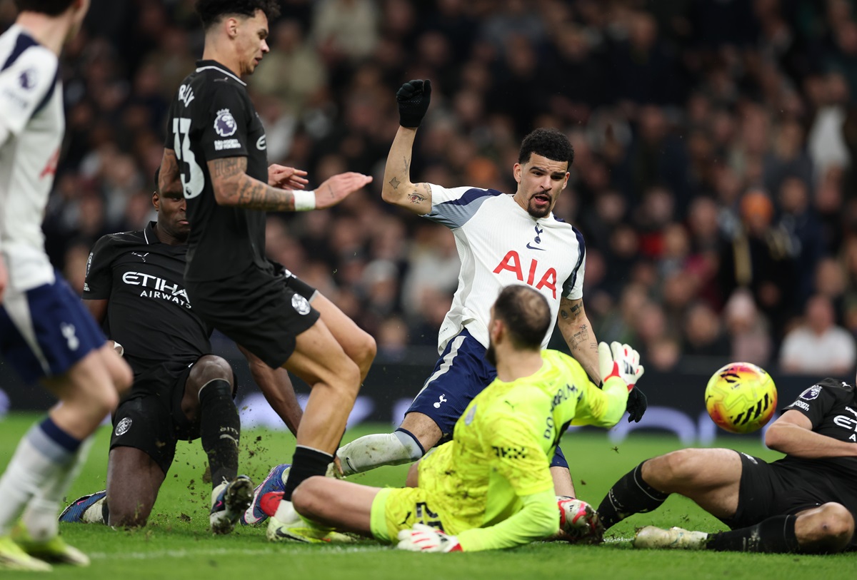 Fue un tiempo para cada uno y con una sonrisa para los Spurs. Manchester City durmió y Tottenham rescató un épico 2 a 2