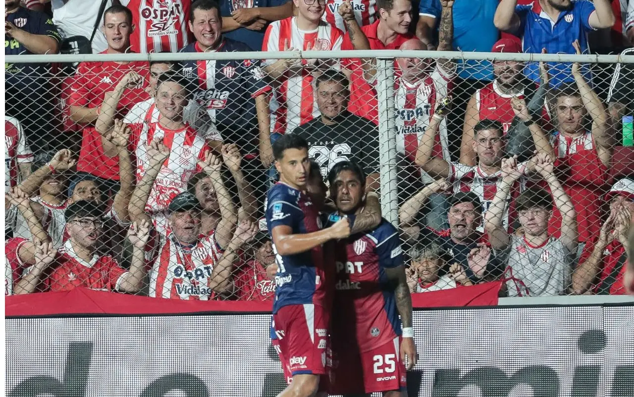 Unión goleó por 4-0 a Gimnasia de Mendoza y sumó su primer triunfo en el Torneo Apertura