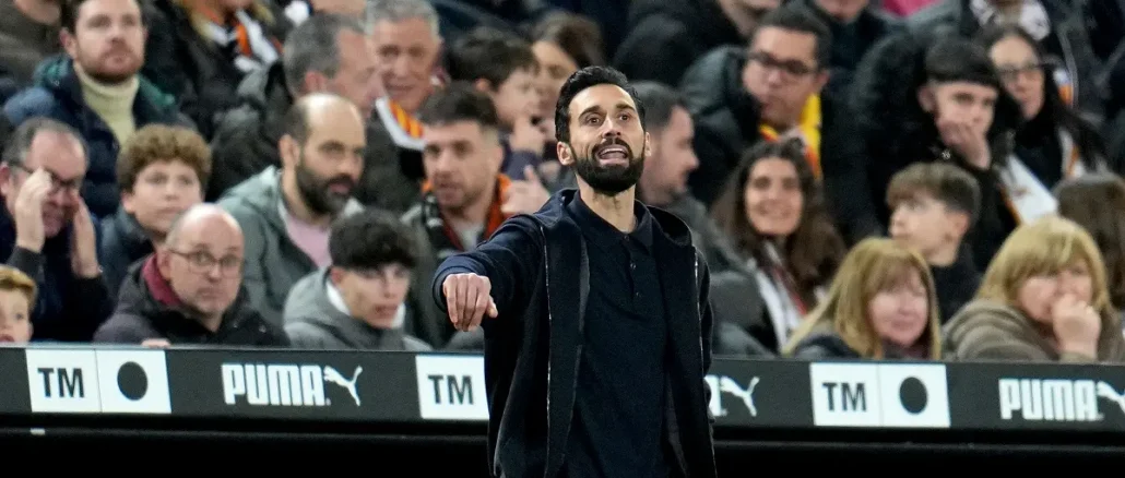 valencia-cf-v-real-madrid-cf-laliga-ea-sports Álvaro Arbeloa le devolvió el dardo al Barcelona: "Pregúntenle a Hansi Flick"