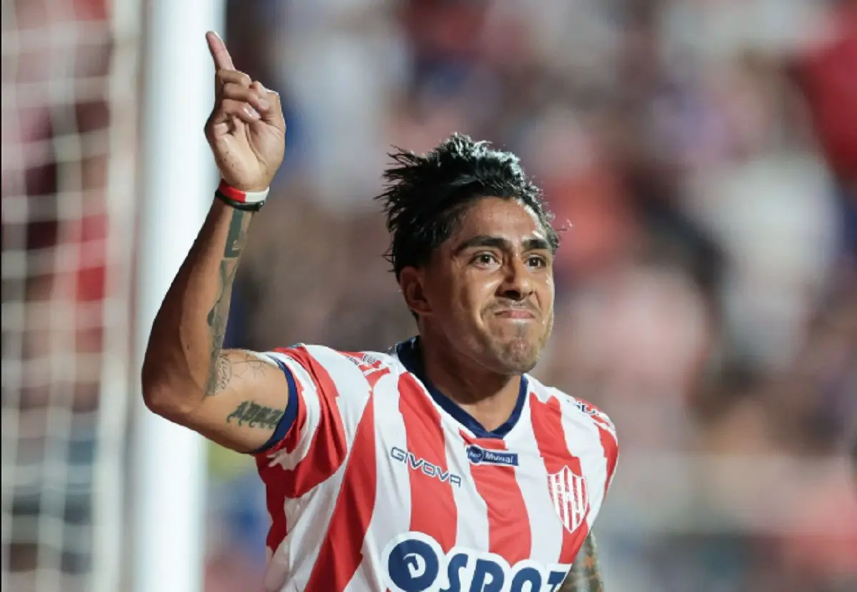 Unión usó la cabeza de Cristian Tarragona y venció a Aldosivi en Santa Fe