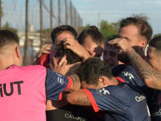 Talleres de Escalada lo ganó al final a Argentino en Merlo