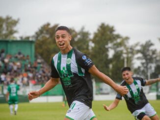 Camioneros se lo dio vuelta a Ituzaingo con doblete de Ignacio Huguenet y trepa posiciones en la Primera B Metropolitana.