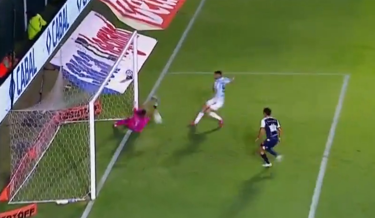 Impresionante atajada contra Maravilla Martínez en Copa Argentina