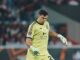 El arquero del Aston Villa fue reprobado todo el tiempo por Europa League. Silbatina total para Dibu Martínez en Lille, Francia