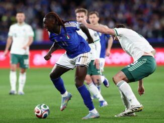 La Azzurra ganó 2 a 0 con goles de Sandro Tonali y Moise Kean. Italia sufrió, eliminó a Irlanda del Norte y aún sueña con el Mundial
