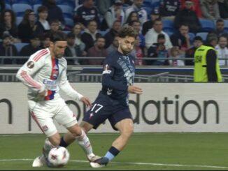 Tagliafico le pisó el tobillo a Javi Rueda al minuto de juego. Así fue el inexplicable penal que no le dieron a Celta ante Lyon