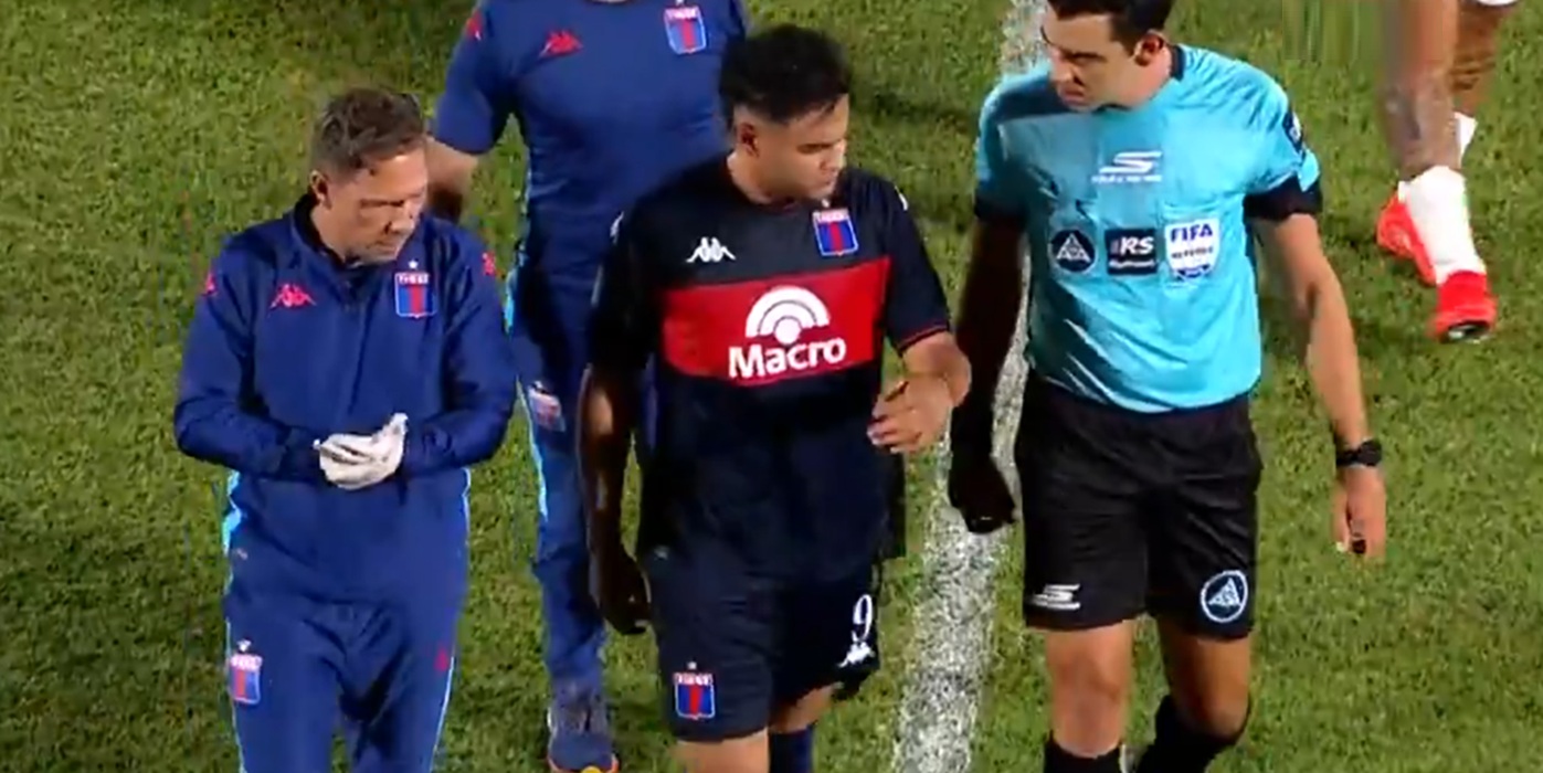 David Romero marcó ante Vélez y salió lesionado