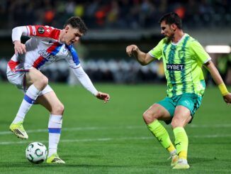 Las Águilas ganaron 2 a 1 con doblete de Sarr en el suplementario. Crystal Palace evitó la pesadilla en Chipre y avanzó en Conference League