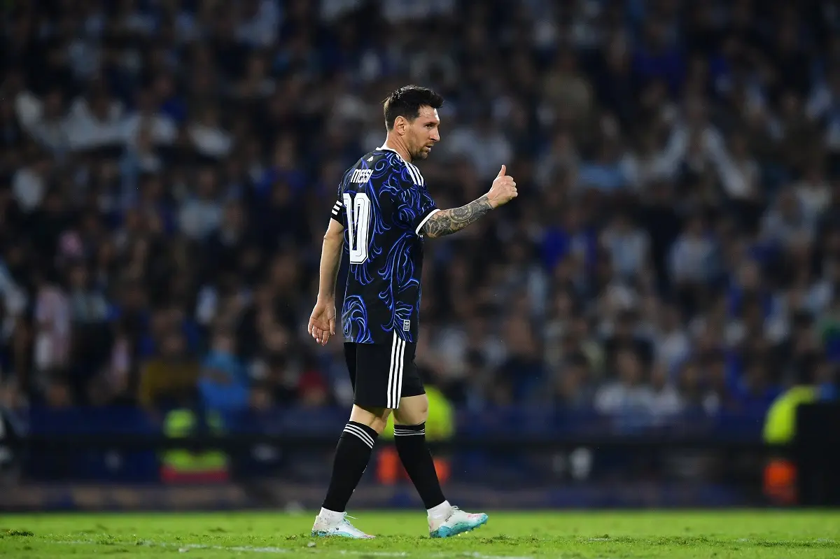 “No creo que CR7 ni Ronaldo ni Maradona estén a su nivel”