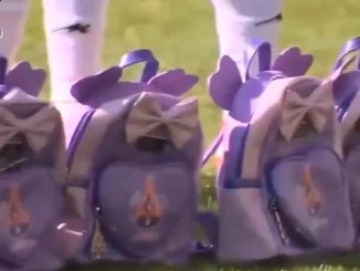 Irán homenajeó con mochilas a los niños asesinados en un ataque en el juego ante Nigeria