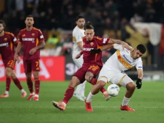 Roma no se baja de la pelea por entrar a Champions con triunfo ante un Lecce comprometido