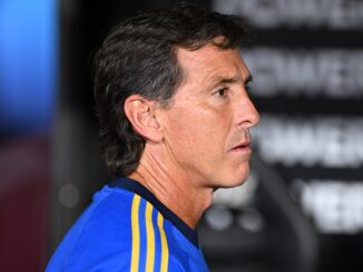 Silbidos para Claudio Úbeda en La Bombonera