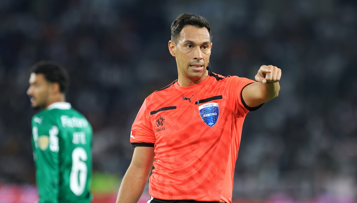 Insólito: Facundo Tello se lesionó en el alargue y Darío Herrera lo reemplazó en Congo vs Jamaica
