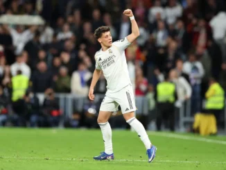 Magistral golazo de Arda Güler desde 65 metros para el Real Madrid directo al Premio Puskas