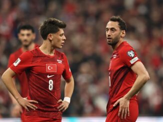 Los de Vincenzo Montella derrotan de momento a la Tricolorii por 1 a 0. Turquía rompió el cero ante Rumania con una gran asistencia de Arda Güler