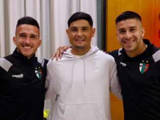 Maxi Salas pasó por la concentración de Palestino a visitar