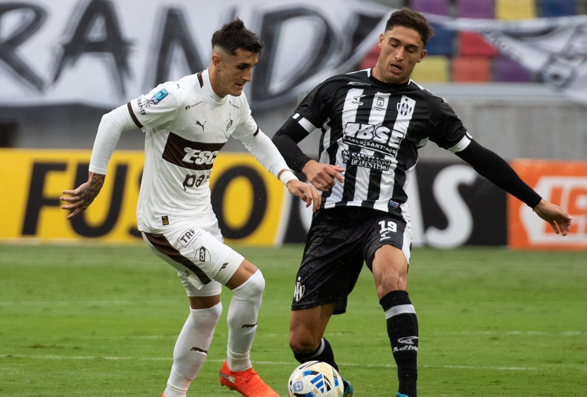 Gran victoria del Ferroviario ante el Calamar en Santiago del Estero. Central Córdoba le ganó 4 a 3 a Platense en un partidazo