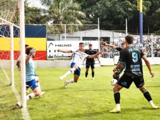 Fue igualdad con un gol olímpico de Castillo y un tanto de Brandán. Colegiales y Temperley empataron 1 a 1 en un partidazo