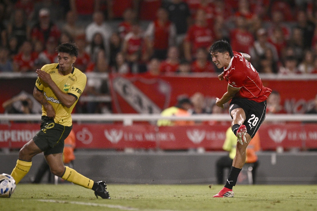 Independiente ganó con remontada ante Defensa