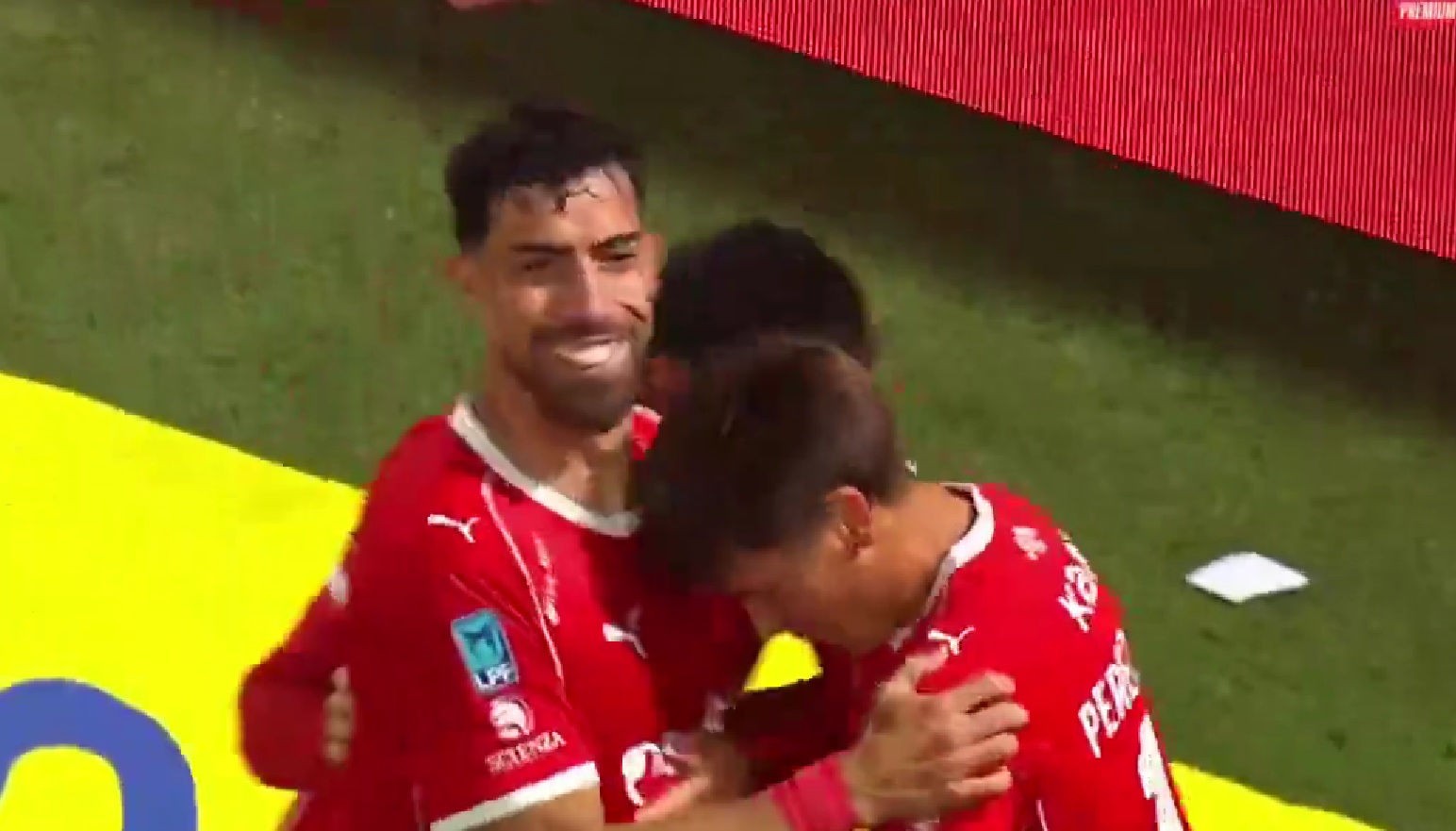 El goleador Gabriel Ávalos rompió el Clásico Avellaneda