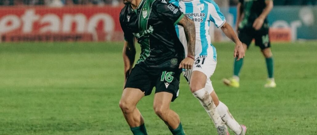 Banfield salvó un punto en el final