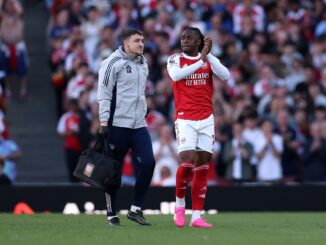 Los Gunners terminaron con dos bajas en el triunfo ante Newcastle. Eberechi Eze pidió el cambio por lesión en otra pesadilla del Arsenal