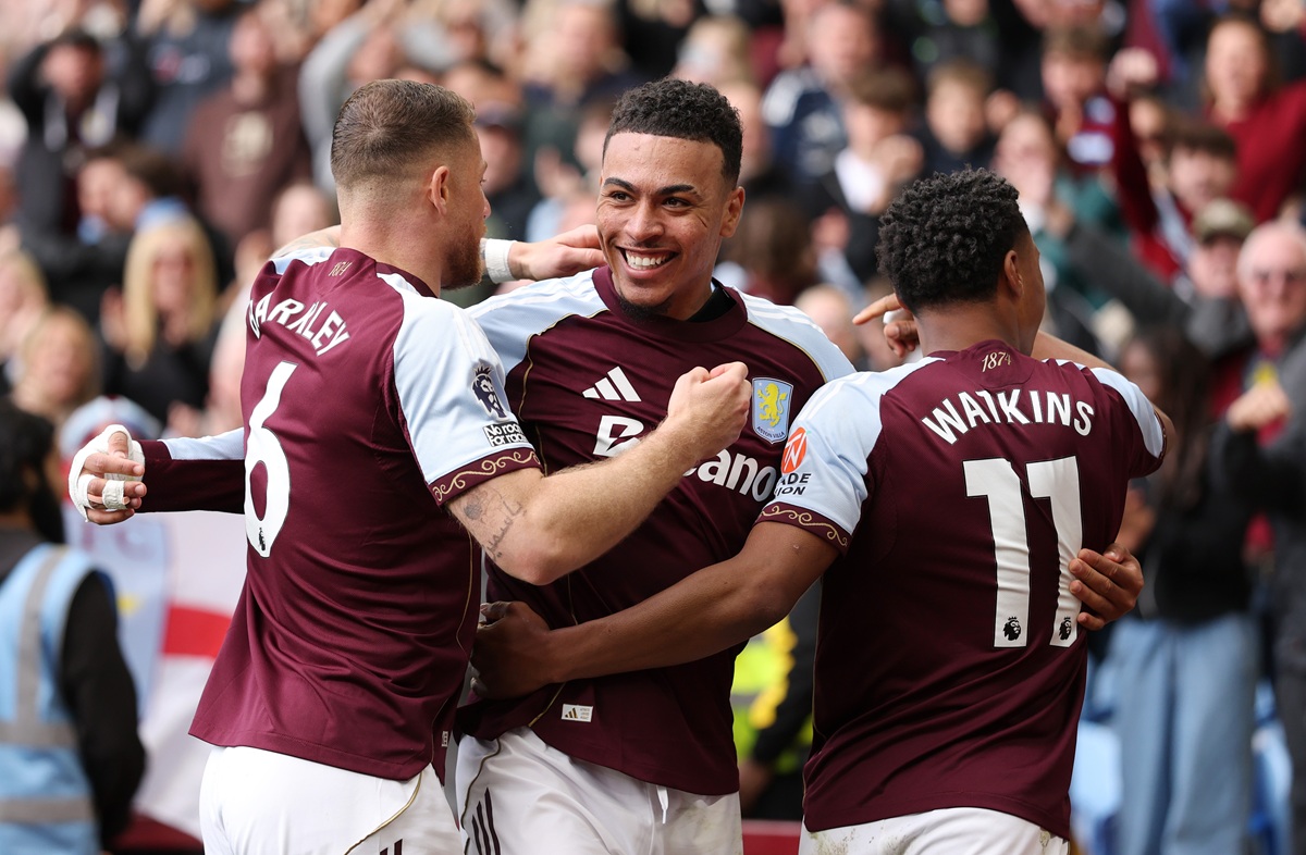 Aston Villa logró un increíble triunfo que lo dejó al borde de la Champions League