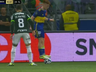 La nueva regla del arbitraje en el Fútbol Argentino: prohibido pararse encima de la pelota