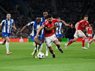 Insólito autogol en el empate entre Porto y Forest