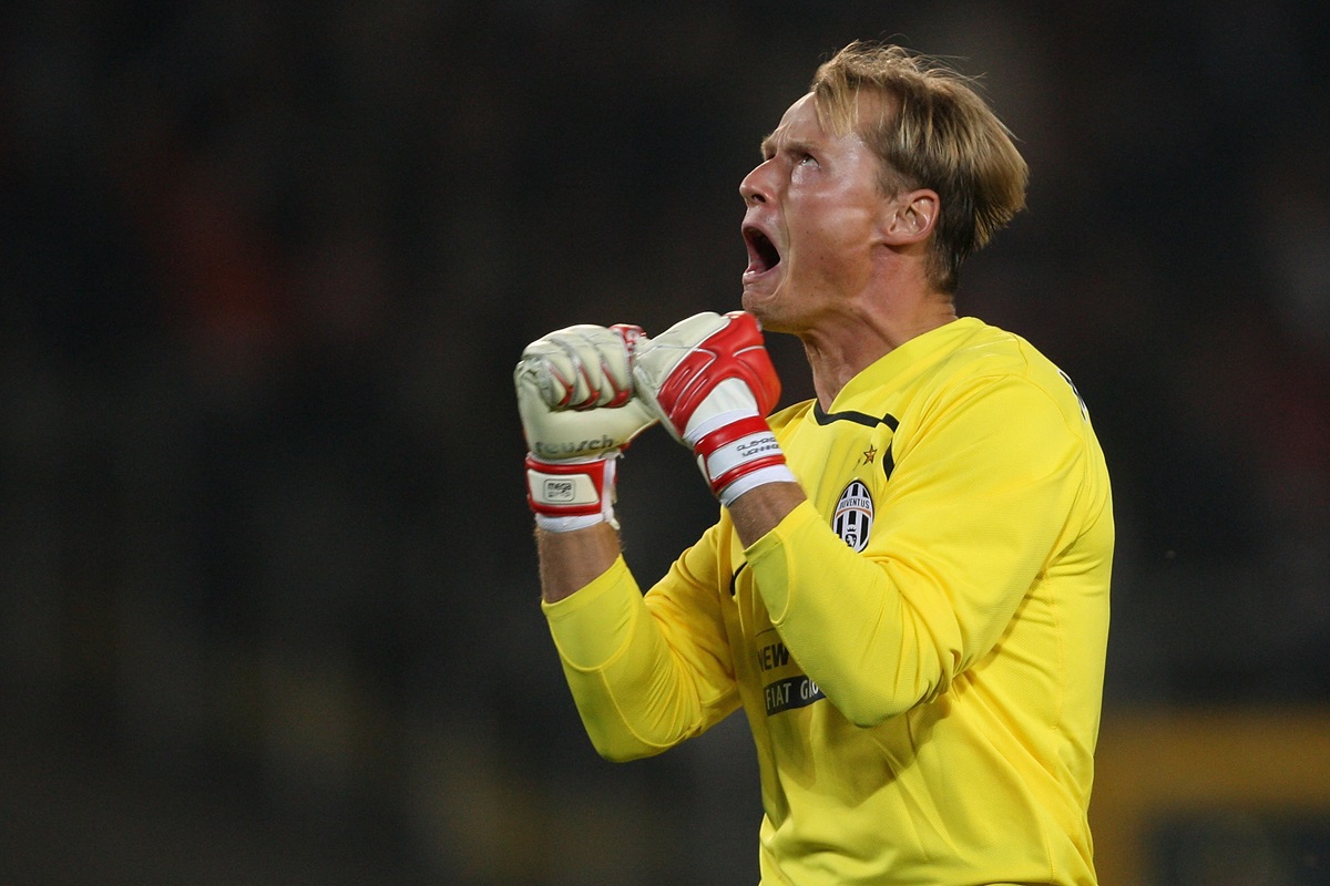 El austríaco de 48 años murió este jueves por un accidente de tránsito. Falleció Alexander Manninger, ex arquero de Arsenal y Juventus