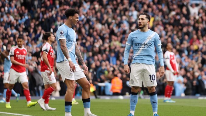 Los Citizens se impusieron por 2 a 1 con goles de Cherki y Haaland. Manchester City le ganó a Arsenal y calentó la Premier League