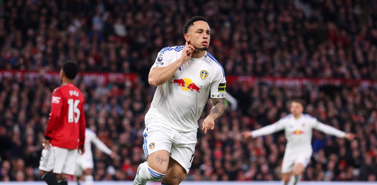 Leeds dio un paso clave a la permanencia venciendo a Manchester United en Old Trafford