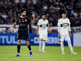 Corinthians fue pura jerarquía y venció a un serio Platense en su debut en la Copa Libertadores