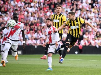 Fue 3 a 0 por los cuartos de final de Conference League en España. Rayo Vallecano goleó en la ida ante el AEK de Atenas