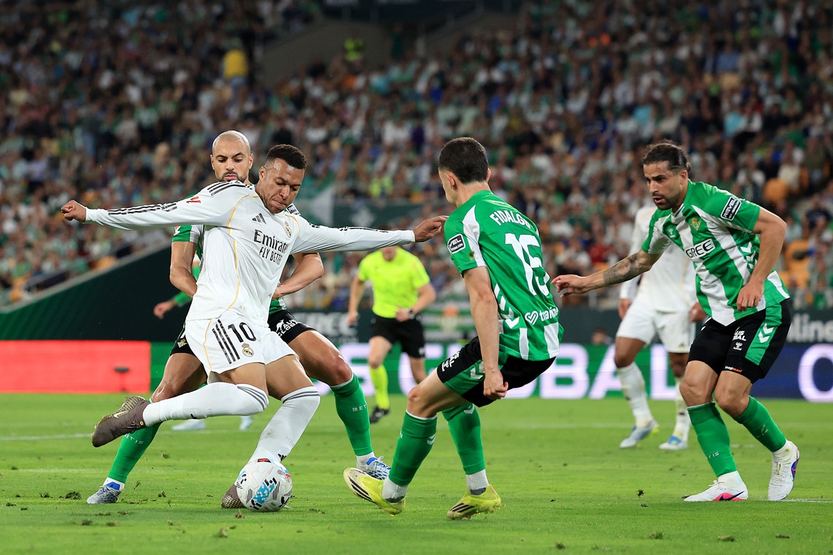 Betis bajó al Real Madrid de la lucha por el título con agónico empate en La Cartuja